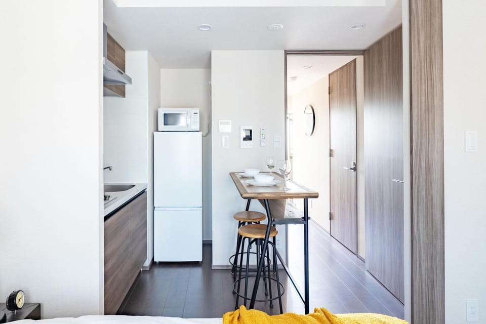 Kitchen or kitchenette, Dining area, oven