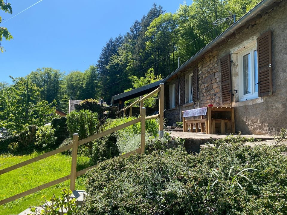 Gîte 2 chambres avec WiFi, proche Luxeuil-les-Bains - FR-1-583-368 House in Vosges