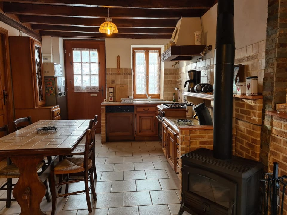 Gîte calme avec jardin privé près forêt & Loire - FR-1-590-533 House in Centre-Val de Loire
