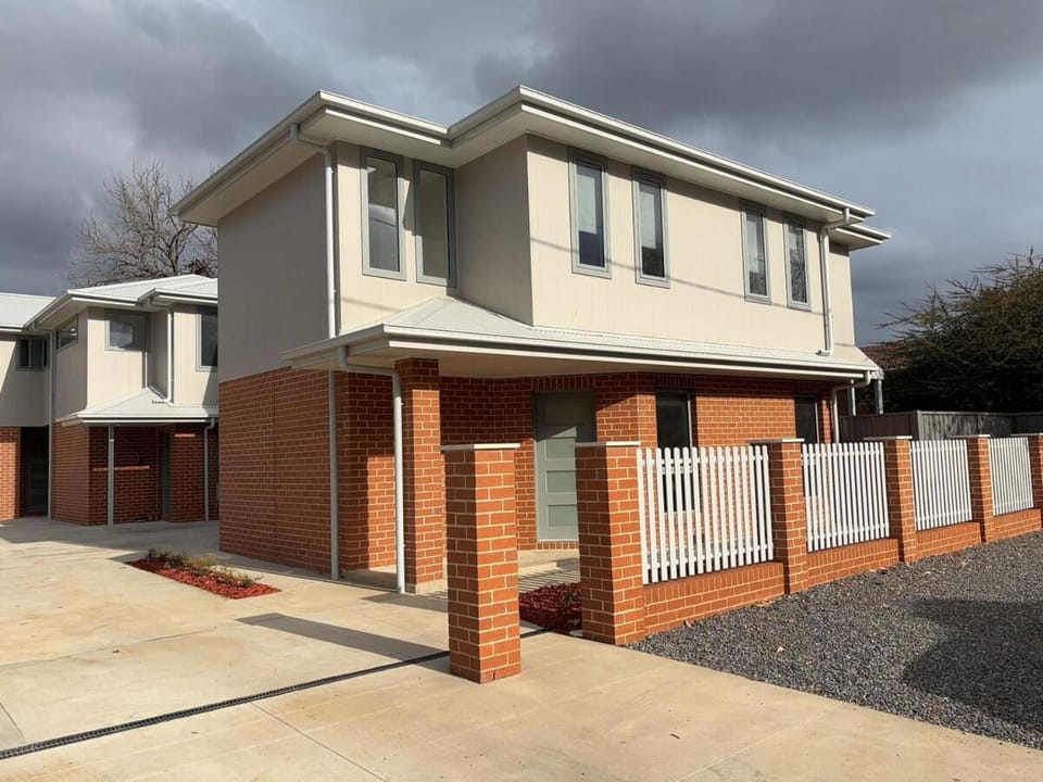 Property building, Day, Neighbourhood, Street view