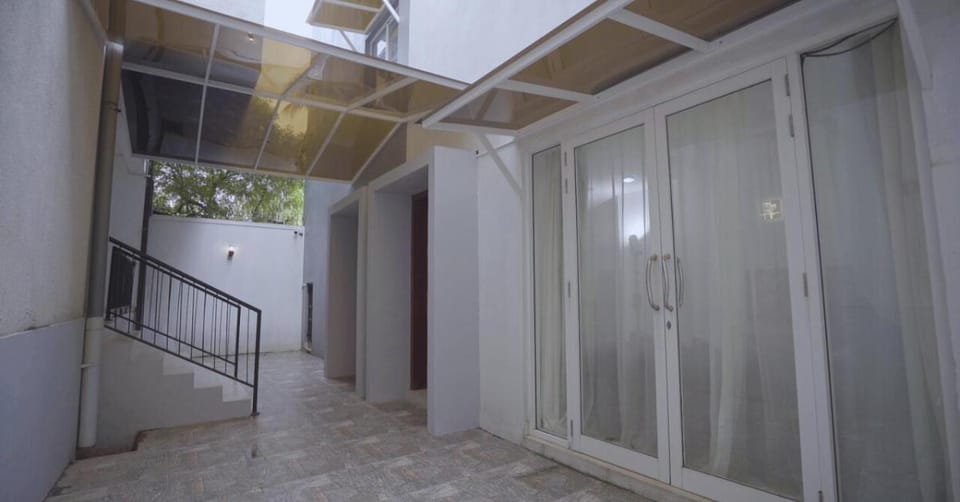 Iris Suite Apartment in Western Province