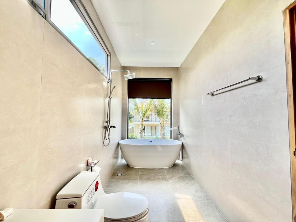 Maenam villa short walk to a beautiful beach Villa in Ko Samui
