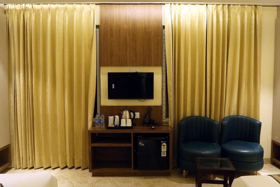 TV and multimedia, Seating area