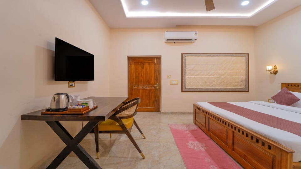 Bed, TV and multimedia