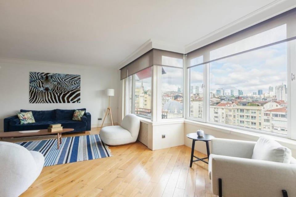 Luxury Modern 3Bed25Bath Central Bright Pad #375 Apartment in Istanbul