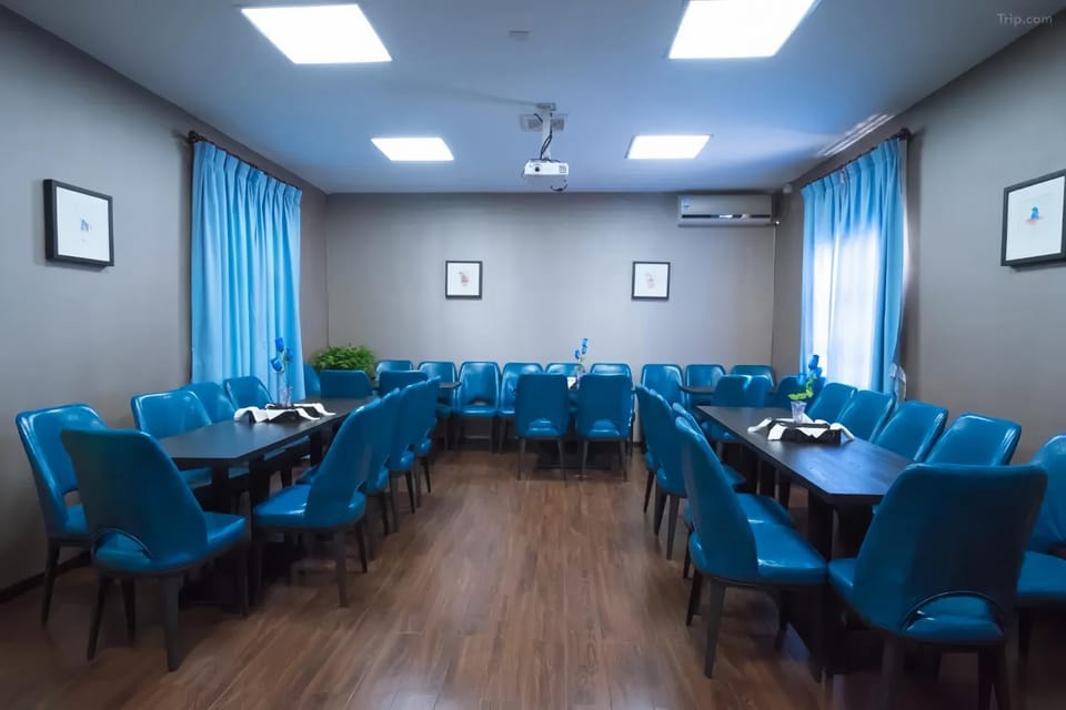Meeting/conference room