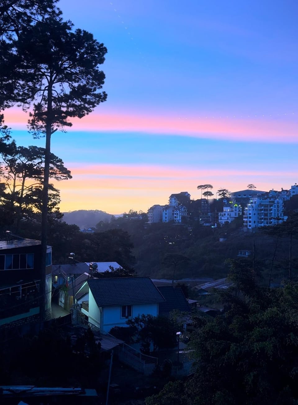 Property building, Day, Natural landscape, Mountain view, Sunrise, Sunset