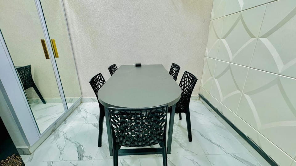 Oyster Stay - 3BHK - Luxury Apartment Bed and Breakfast in Chennai