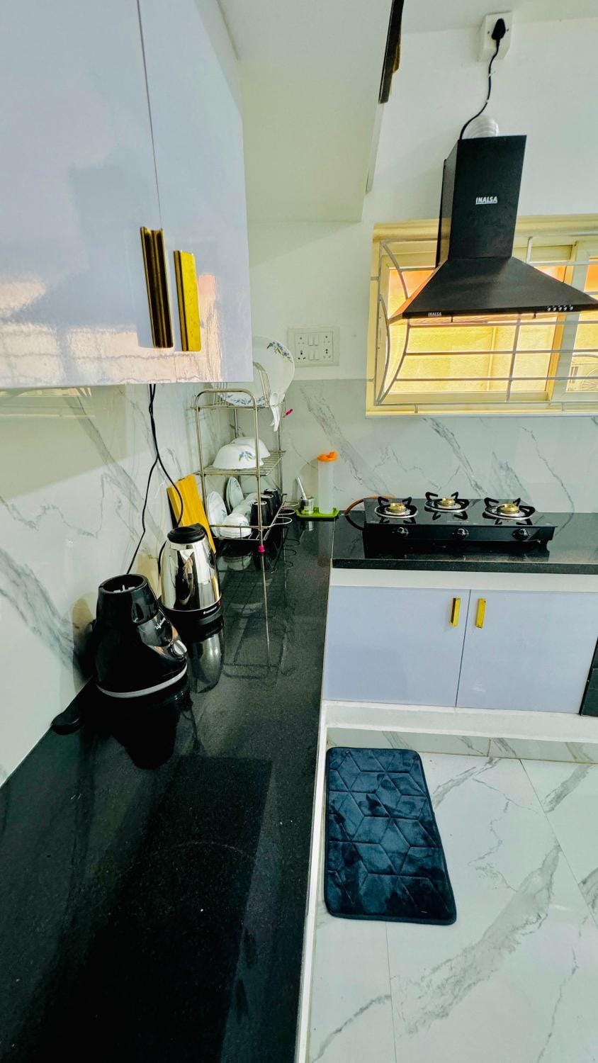 Oyster Stay - 3BHK - Luxury Apartment Bed and Breakfast in Chennai