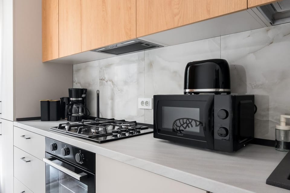 Coffee/tea facilities, Kitchen or kitchenette, stove, toaster