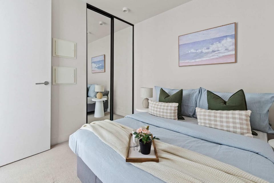 Serene 2BR Apartment in the Heart of Melbourne Apartment in Melbourne