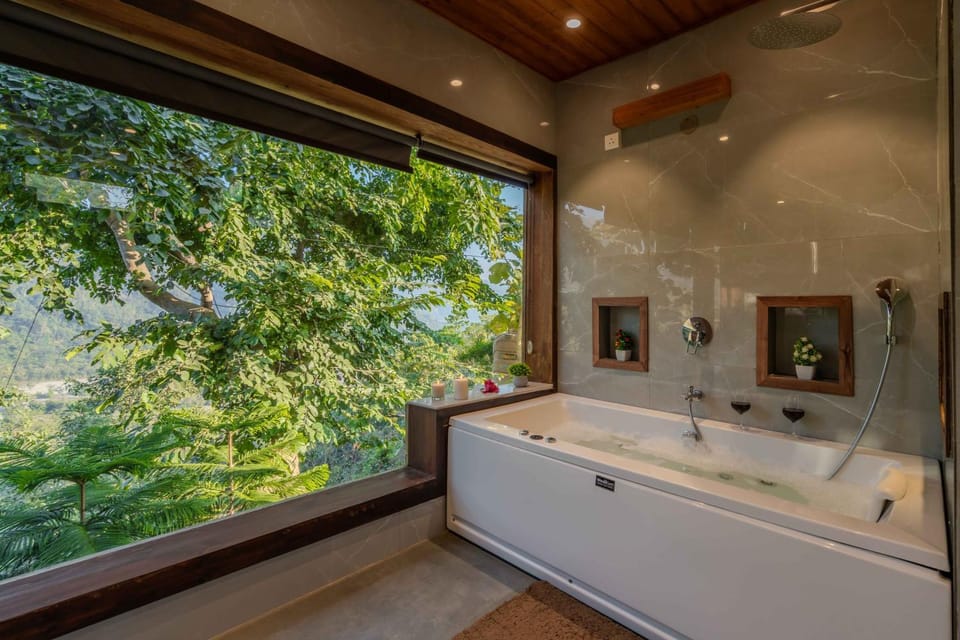 Natural landscape, Hot Tub, Bathroom, Bath