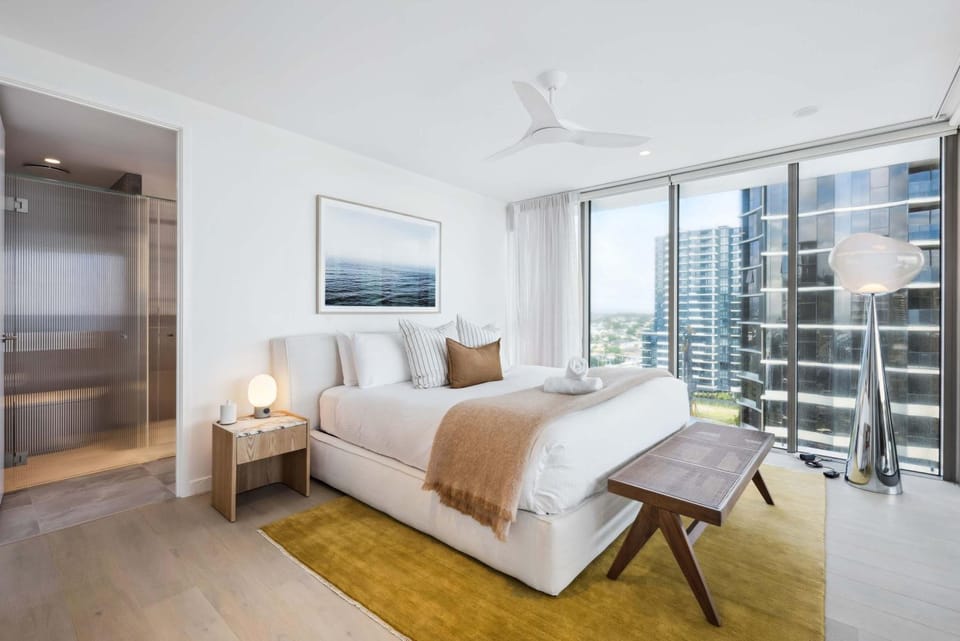 Bed, Bedroom, towels