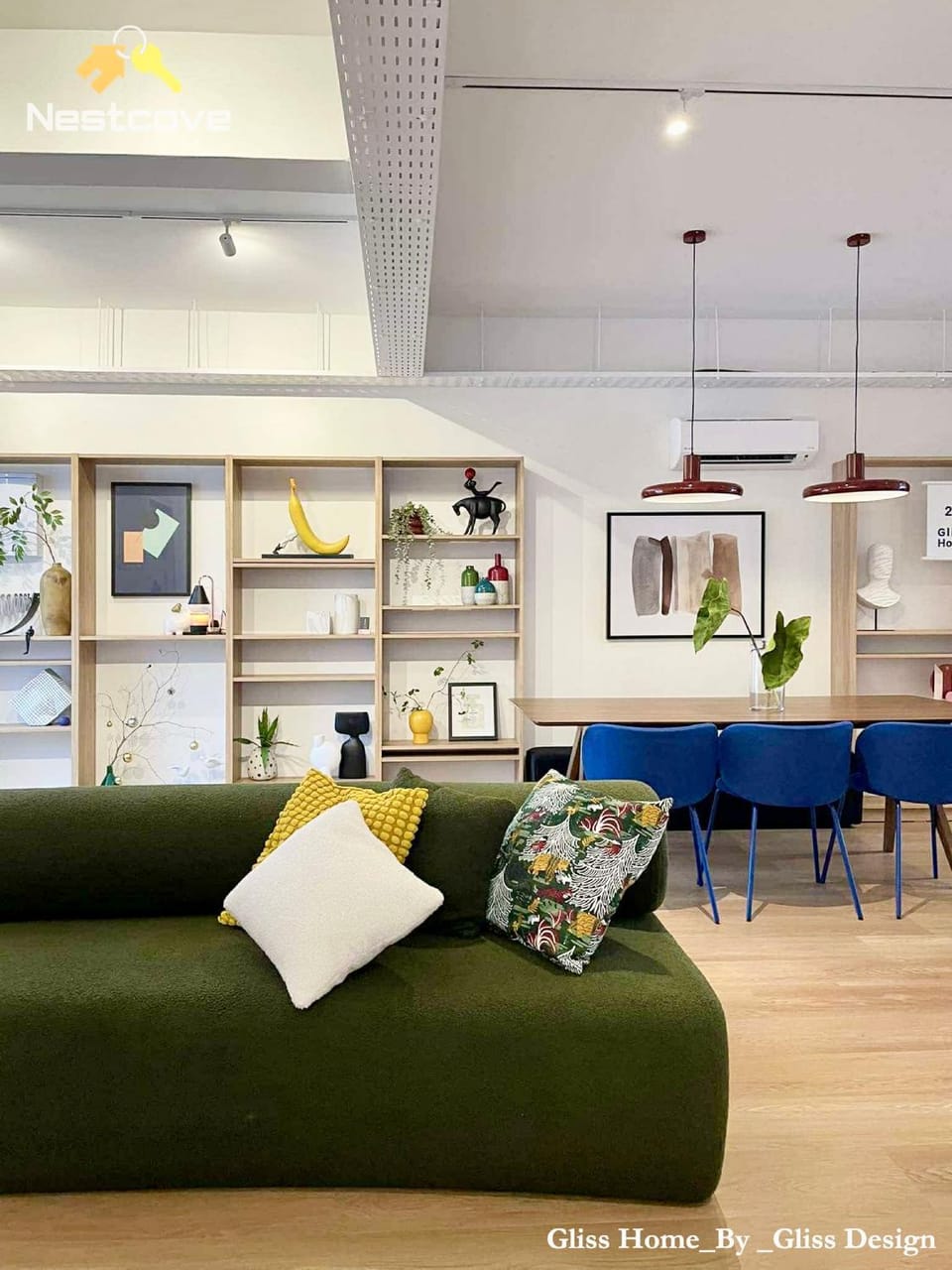 Living room, Seating area