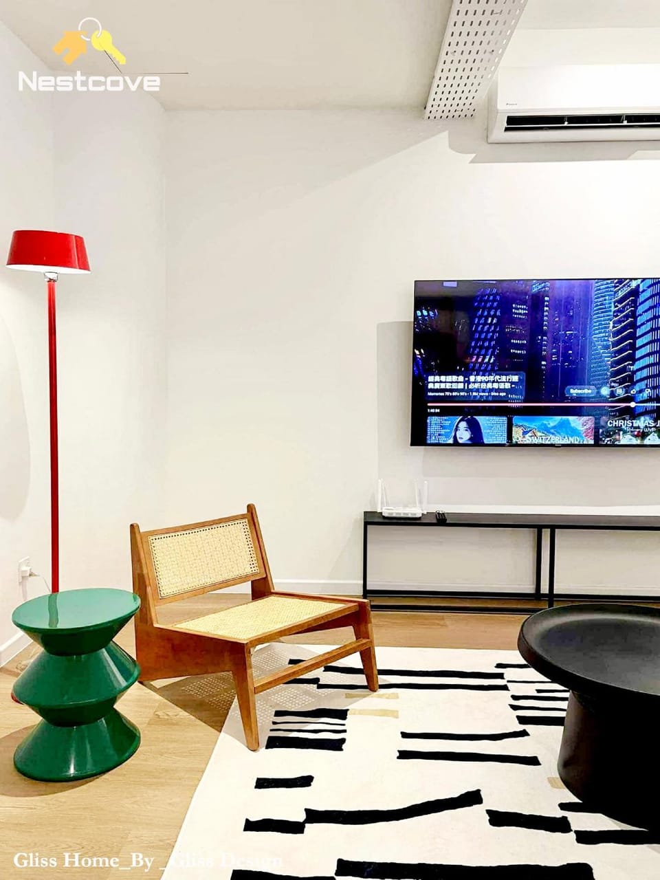 Communal lounge/ TV room, TV and multimedia, Living room, Seating area, Evening entertainment, air conditioner