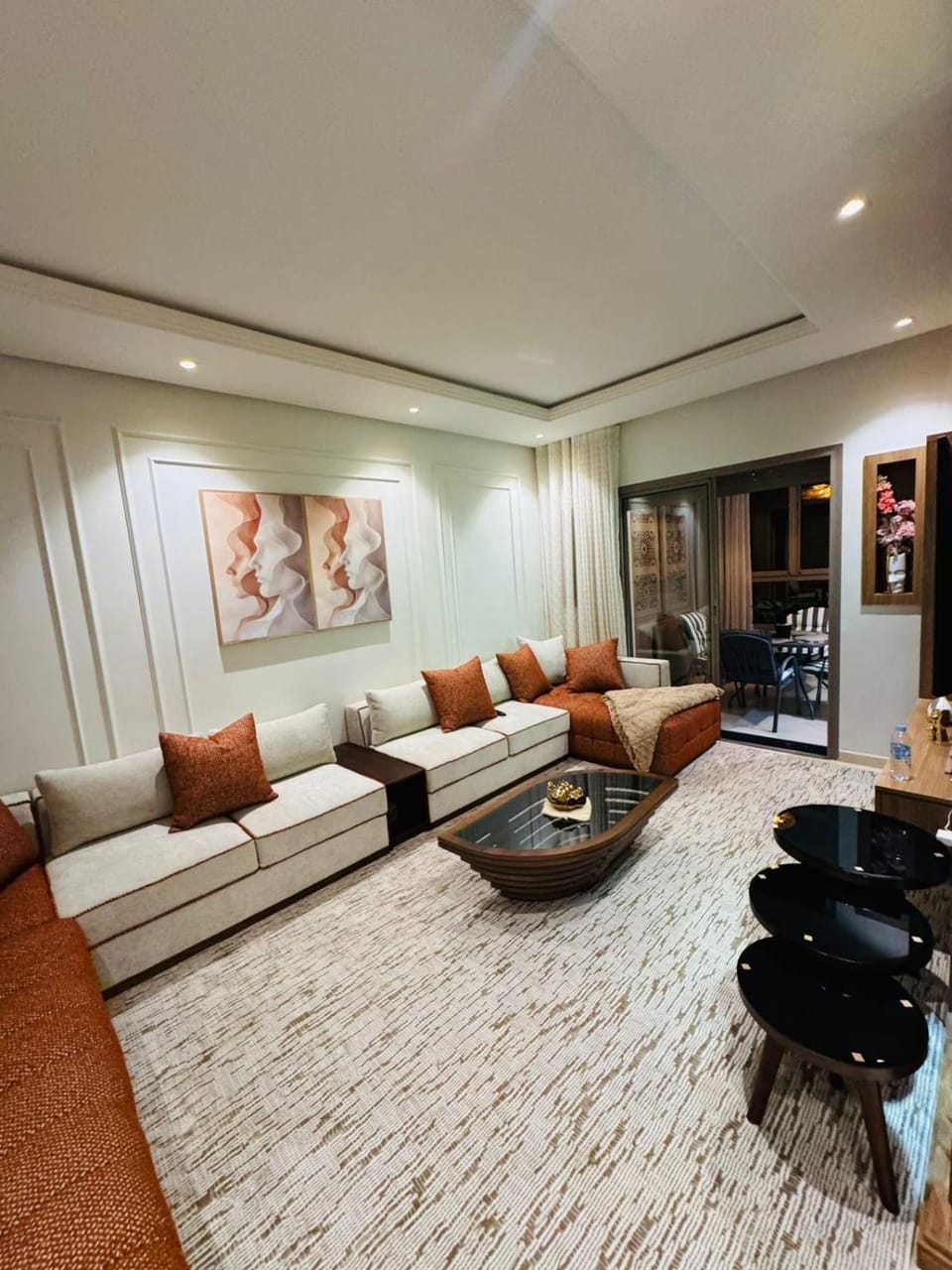 TV and multimedia, Seating area