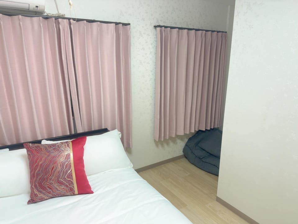 Property building, Photo of the whole room