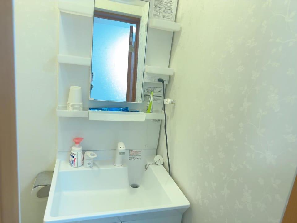 瀬戸内瓦町201 Apartment in Japan
