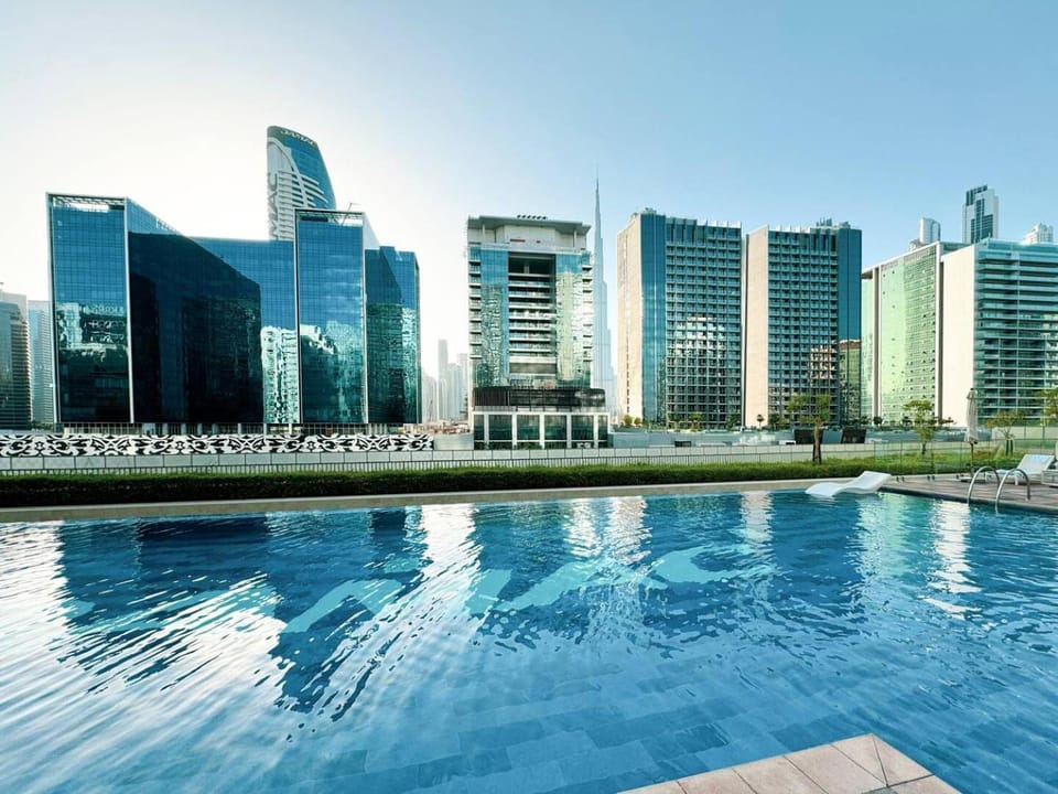 Property building, Day, Coffee/tea facilities, City view, Pool view, Swimming pool