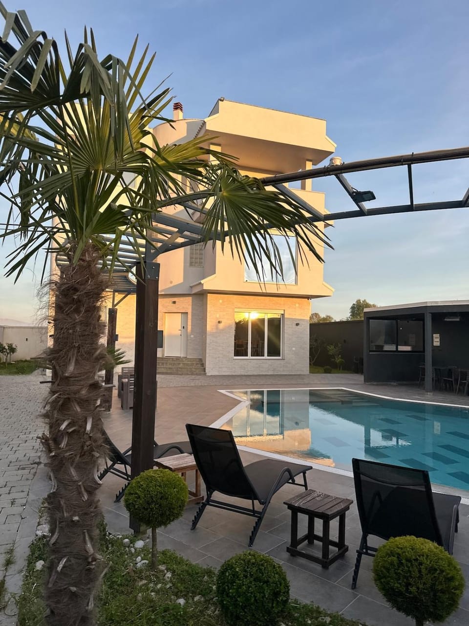 Property building, Pool view, Swimming pool