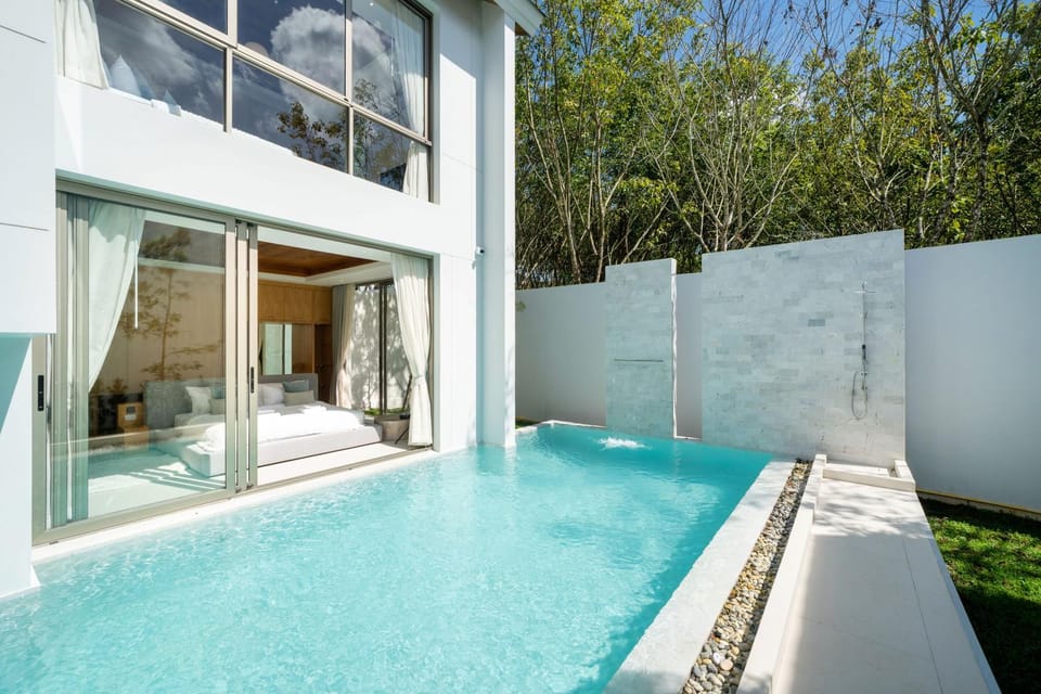 Day, Swimming pool, Swimming pool