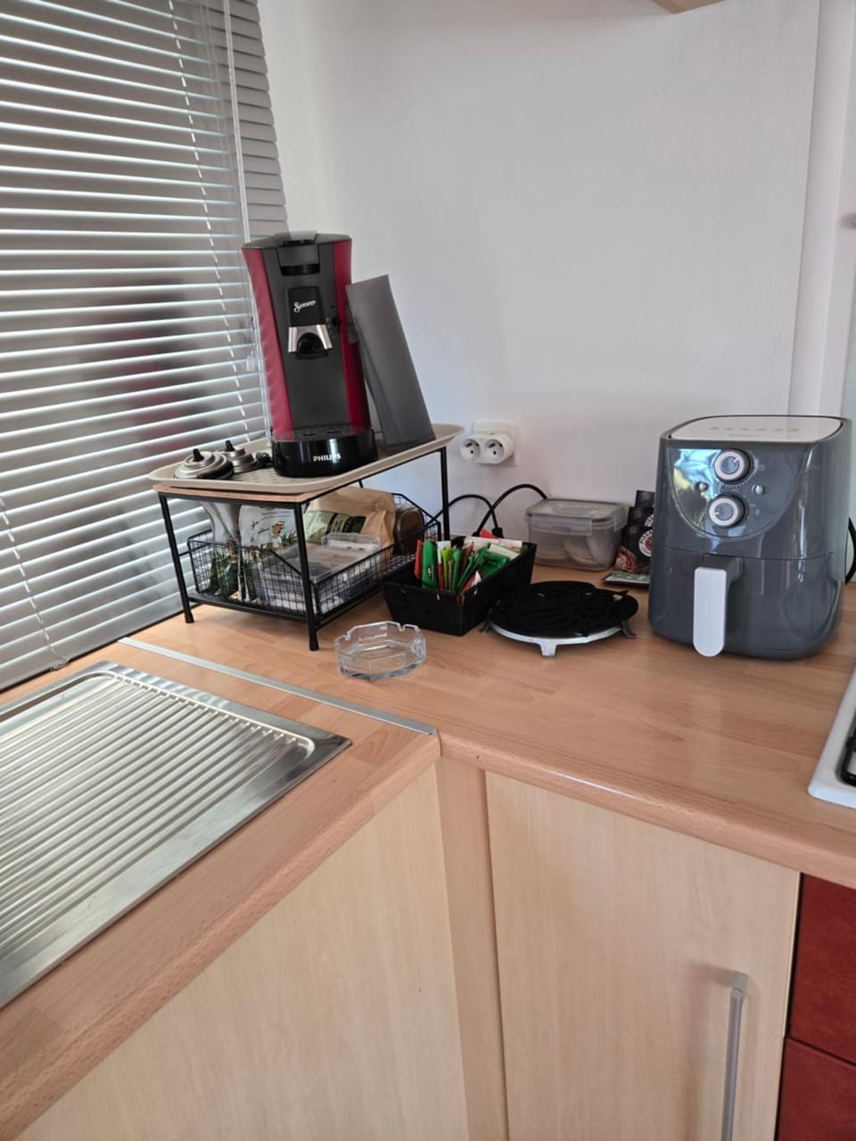 Iscles 231- MH Au calme près du lac Campground/ 
RV Resort in La Roque-d'Anthéron