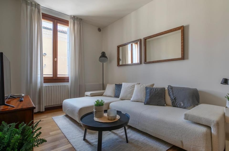 Santa Caterina Nest by WelcHome Apartment in Treviso