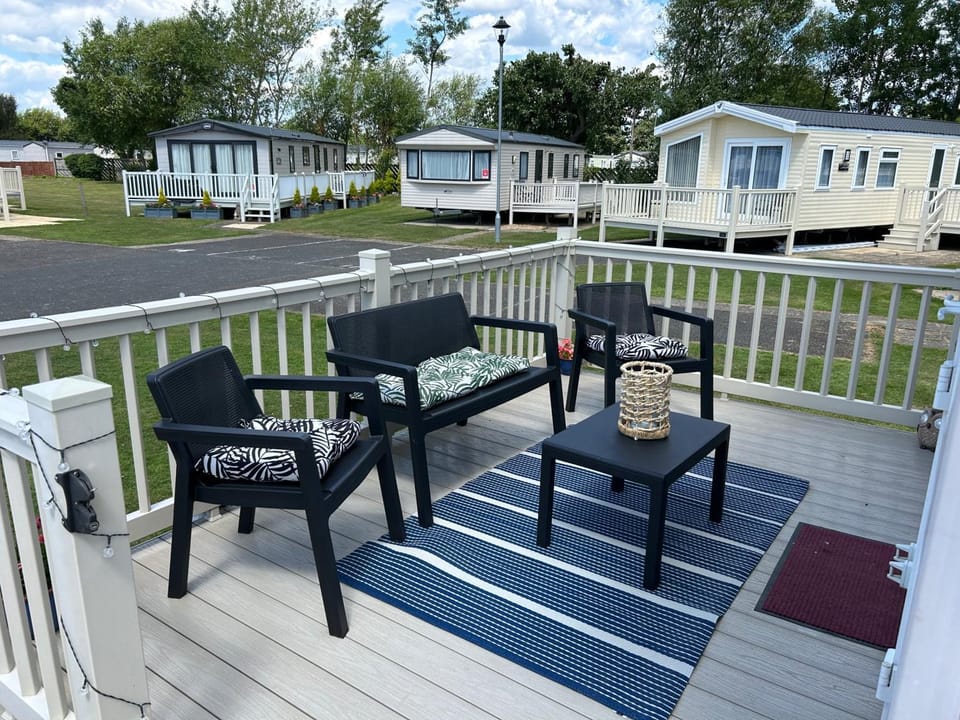 Butlins-Skegness-Luxury 8 Berth caravan-Dog Friend House in Ingoldmells