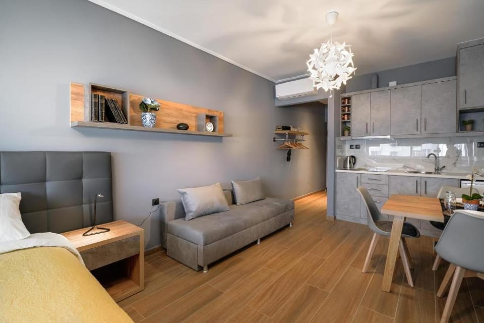 Royal Athens Rooms Apartment in Athens