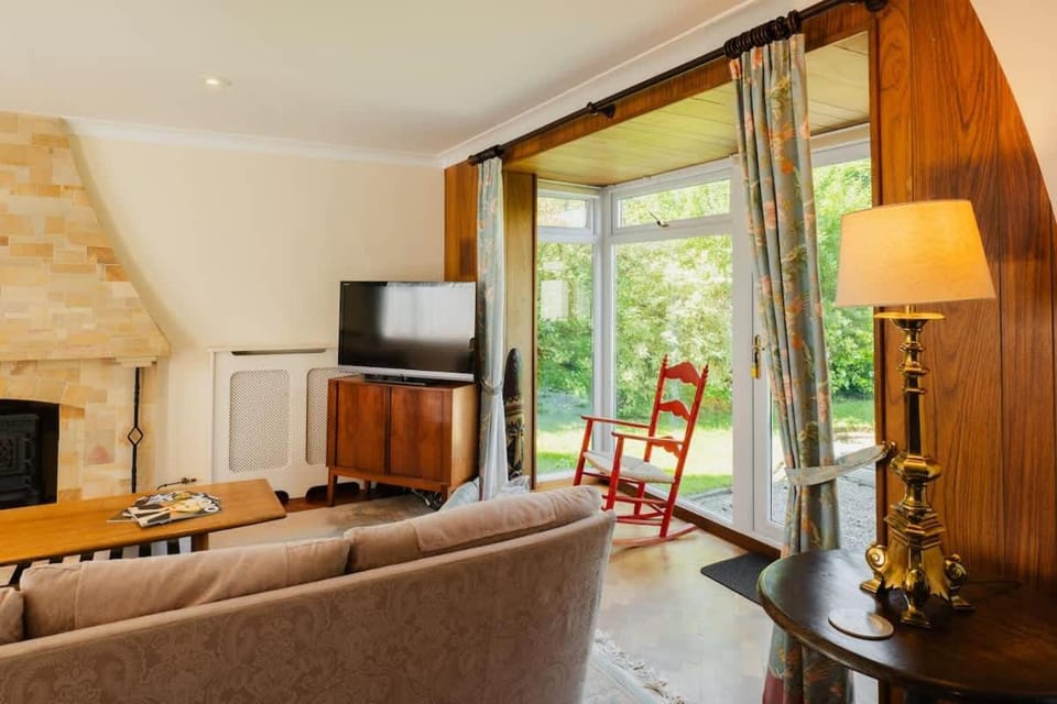 Spacious detached 4 bed can sleep 9 Parking House in Chester