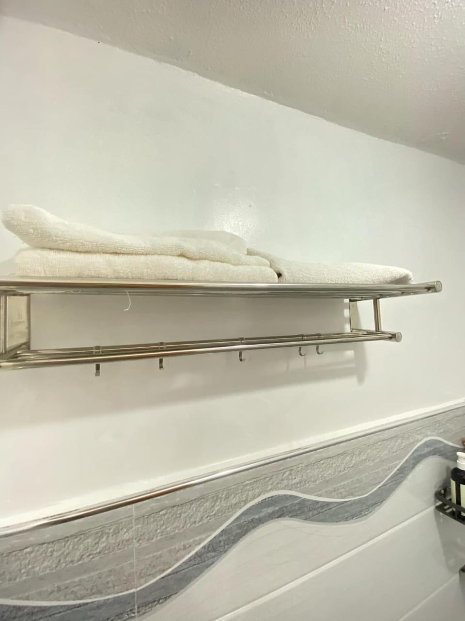 Bathroom, towels