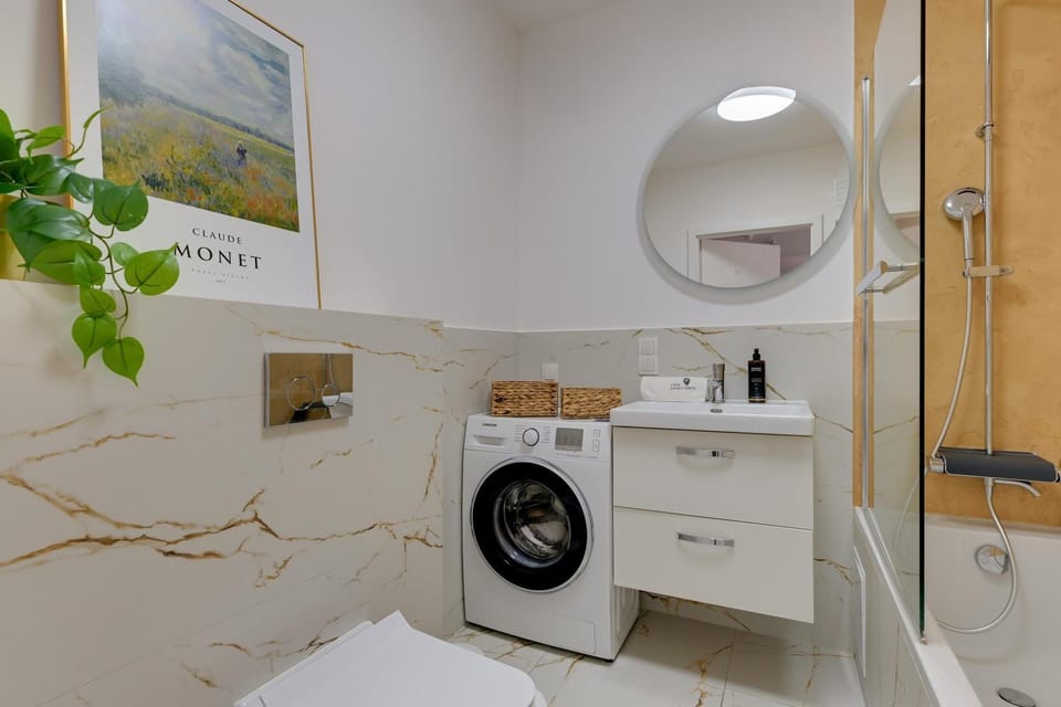 Bathroom, Bath, washing machine