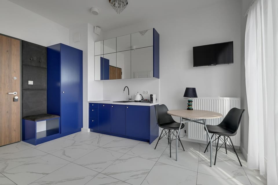 TV and multimedia, Kitchen or kitchenette, Dining area