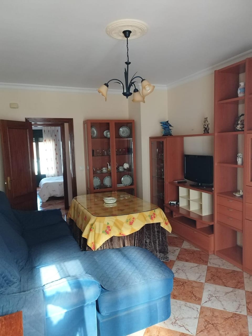 Communal lounge/ TV room, Communal lounge/ TV room, Balcony/Terrace, Street view, heating, internet, air conditioner