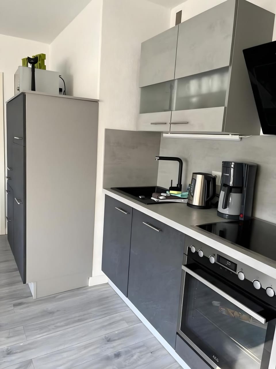 Kitchen or kitchenette, Living room