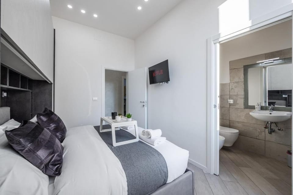 Bathroom, Bedroom