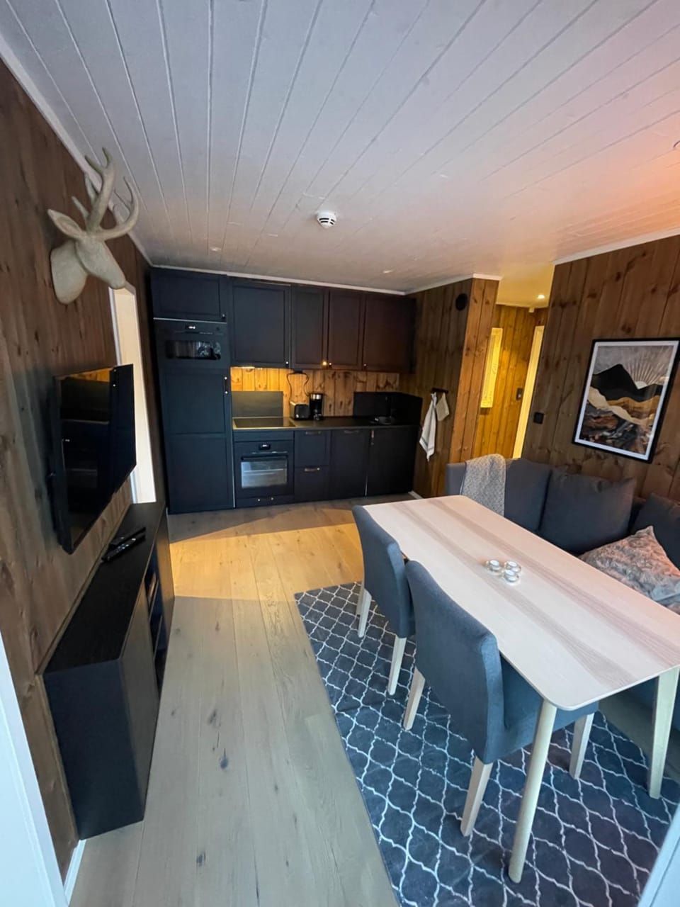 Living room, Dining area