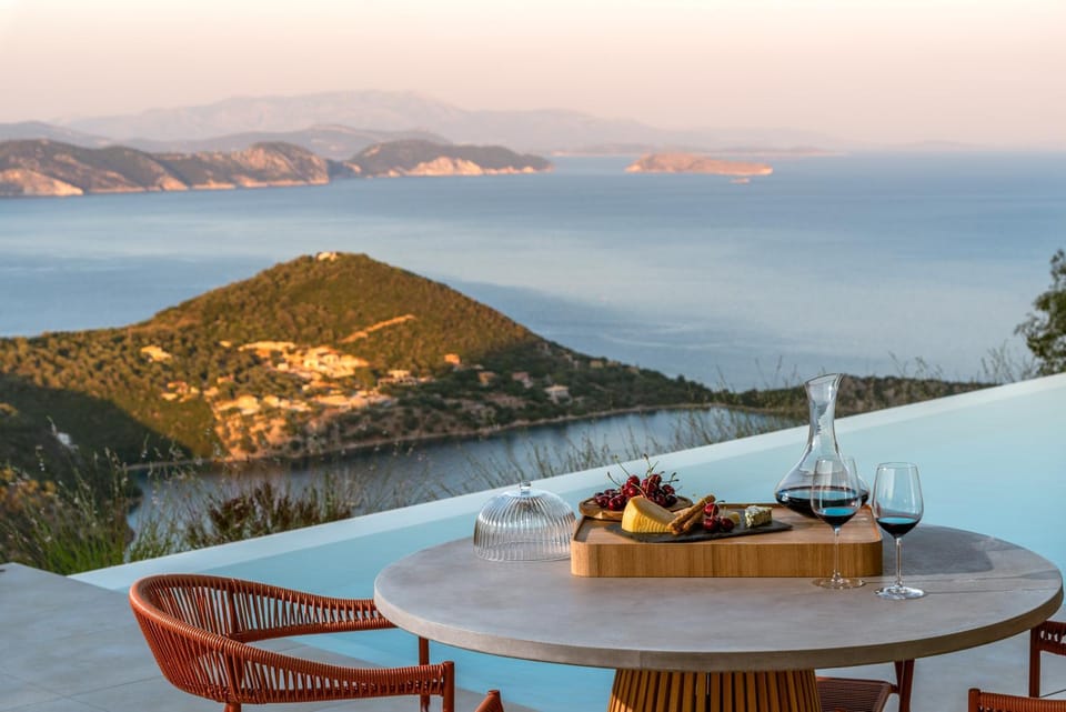 View (from property/room), Sea view, Swimming pool