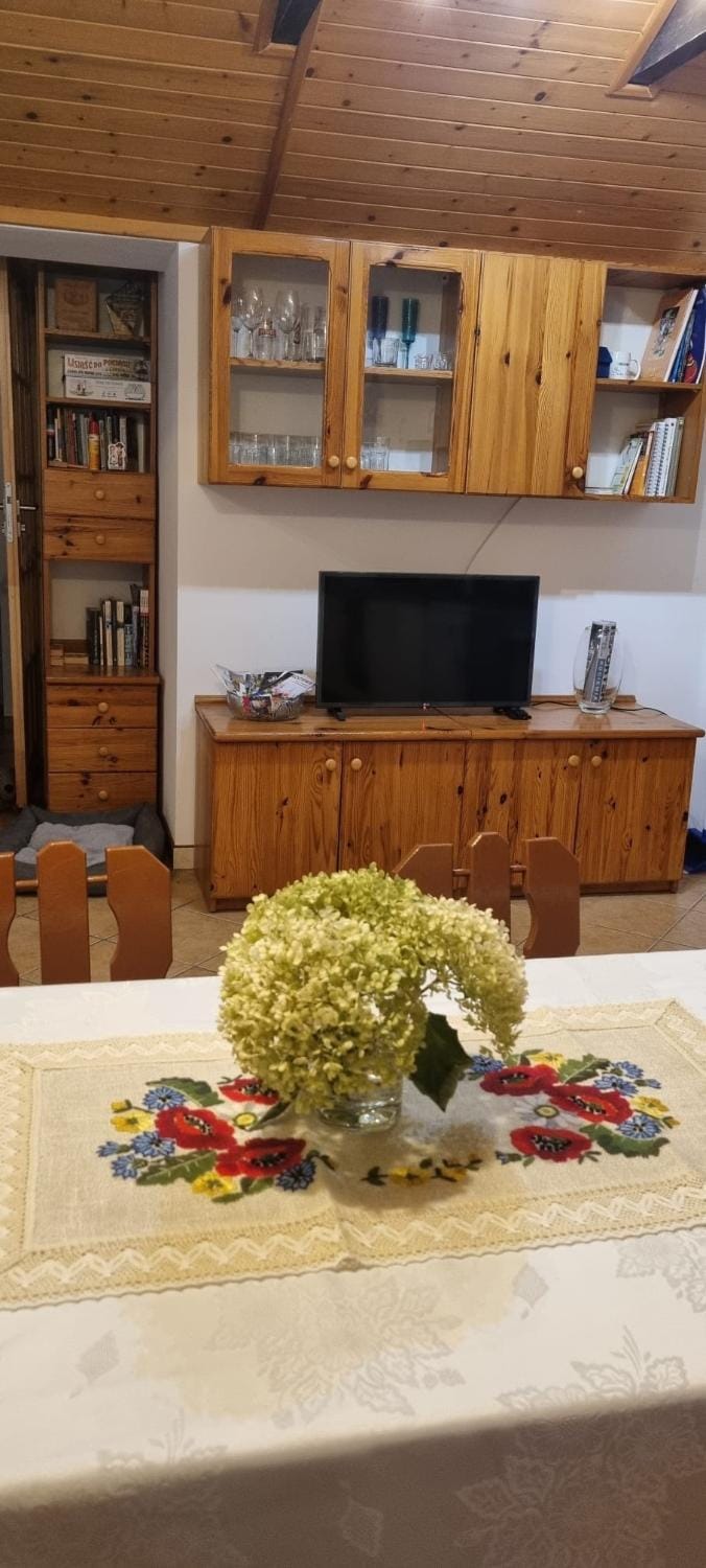 Library, Kitchen or kitchenette, Dining area