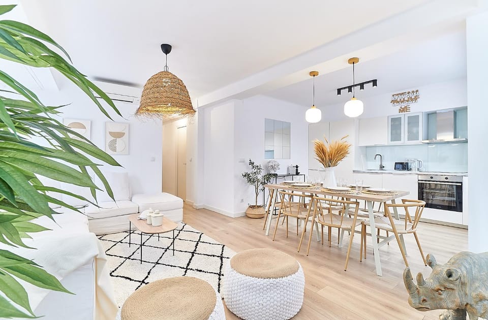Living room, Dining area