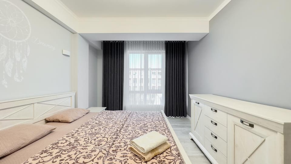 Bed, Photo of the whole room, Bedroom, wardrobe
