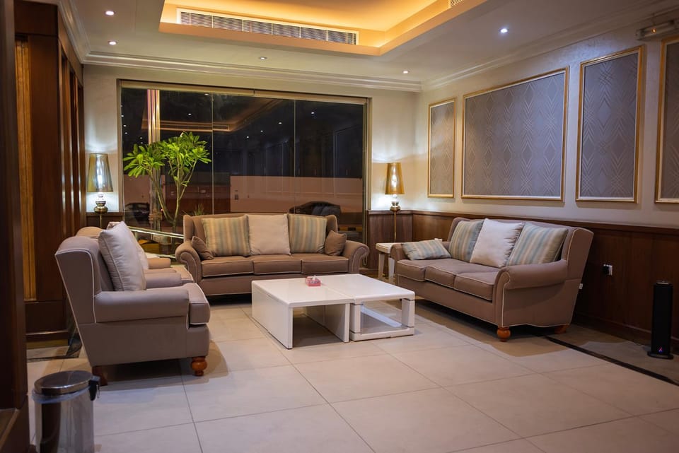 Quiet Rooms 10 Serviced Apartments Apartment hotel in Riyadh