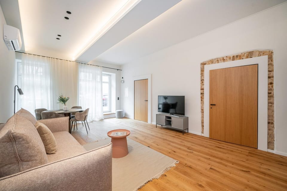 Communal lounge/ TV room, Living room