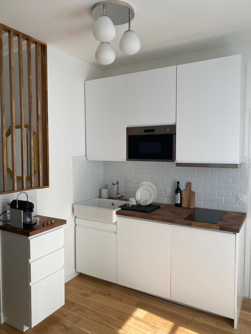 Kitchen or kitchenette, stove