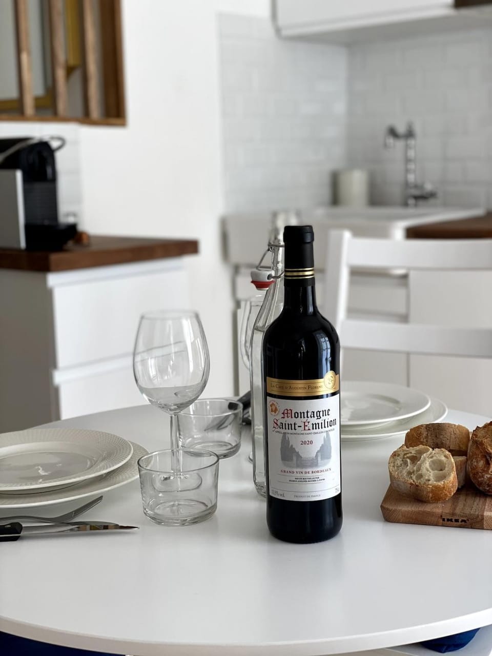 Kitchen or kitchenette, Food and drinks, Dining area, Food