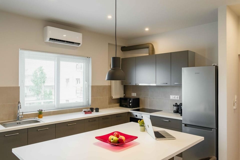 Spacious seaside flat at alimos Apartment in Alimos
