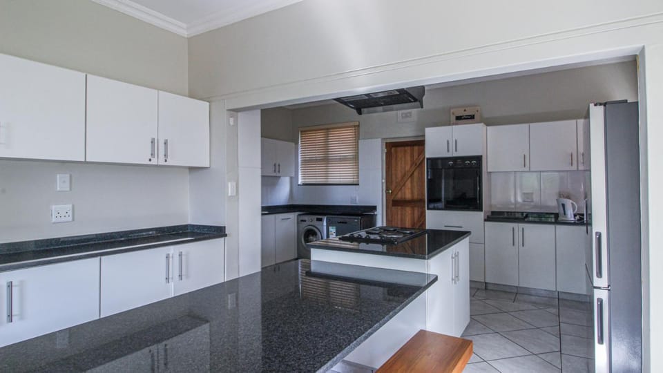 Villa Araya House in Margate