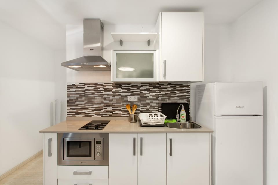 Kitchen or kitchenette, Living room