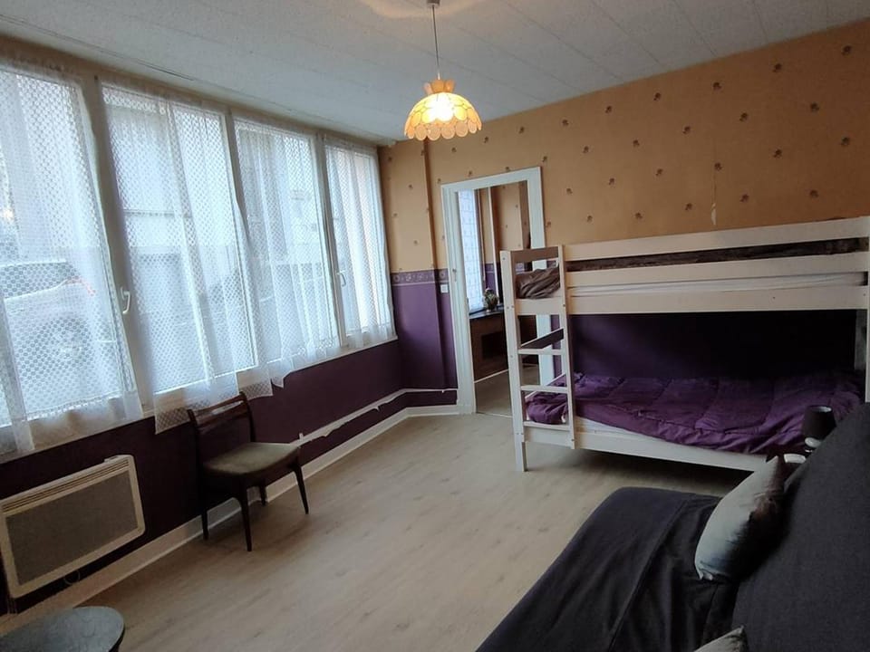 Cauterets: Appartement 2 Ch, 8 Pers, Wifi & Parking - FR-1-234-89 Apartment in Cauterets