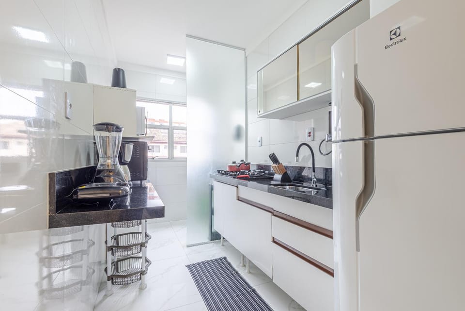 Coffee/tea facilities, Kitchen or kitchenette, minibar, oven, stove, toaster